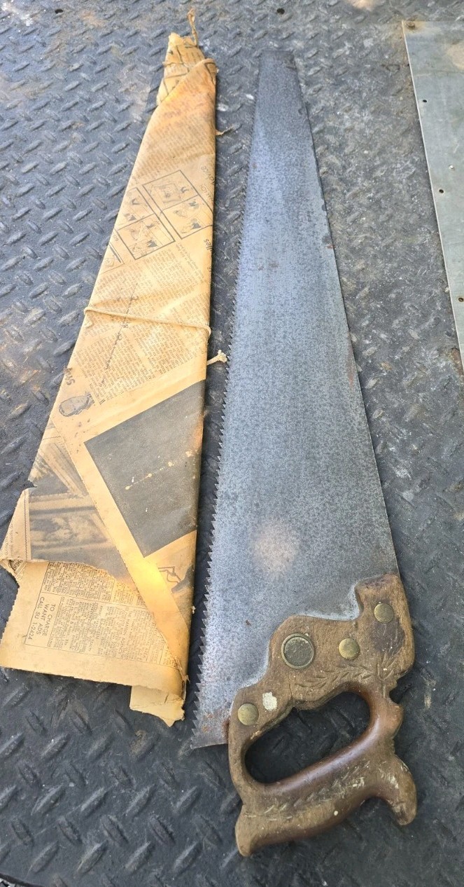 Antique E.C. Atkins 30″ Rip Hand Saw 5 TPI Thumb Hole Handle w/ Original Sheath