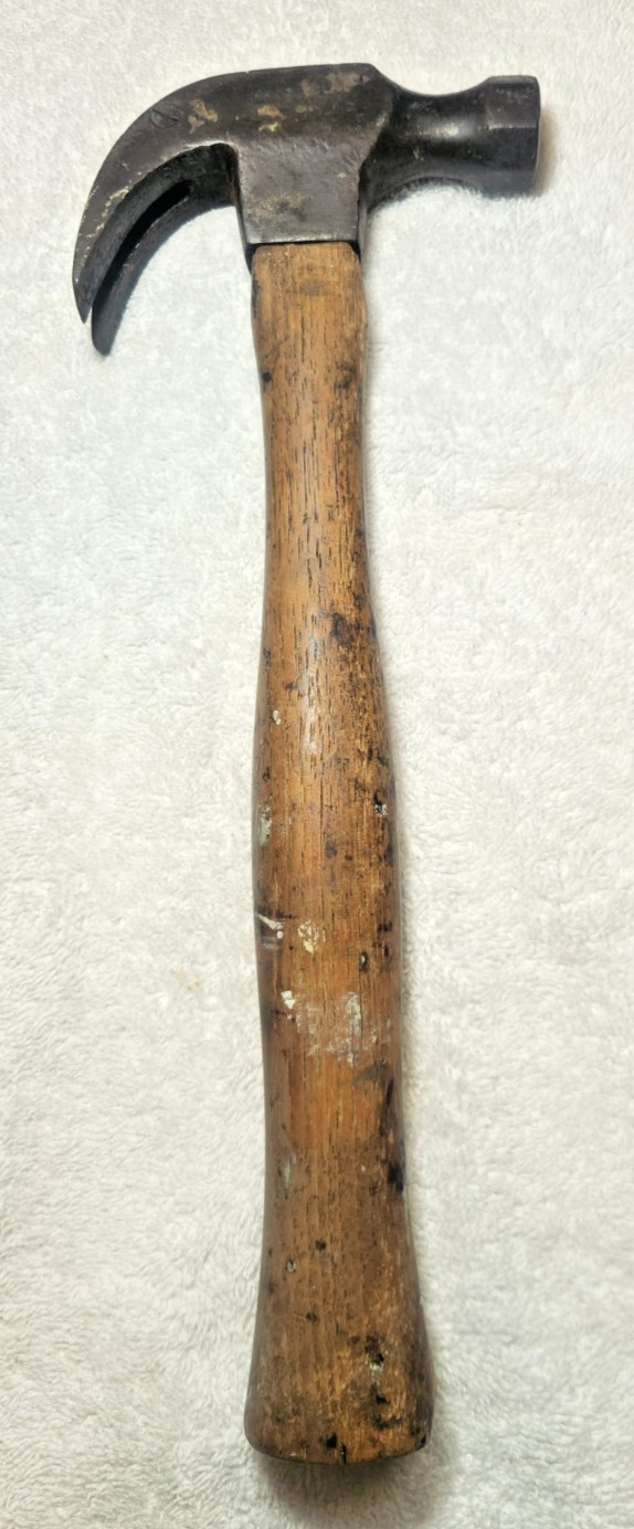 Vintage Cheney Nail Holding 20 oz Claw Hammer Original Handle Antique Tool