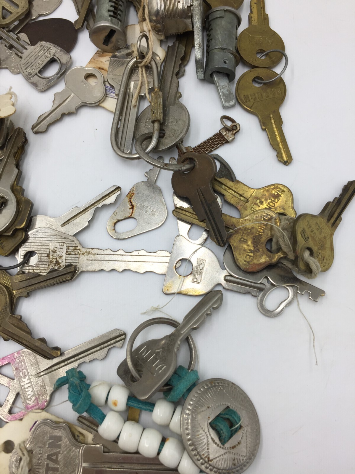 Large Lot of Keys For Padlocks,Jewelry Boxes,Music Box Keys,Door,Cars,Trucks,Fob