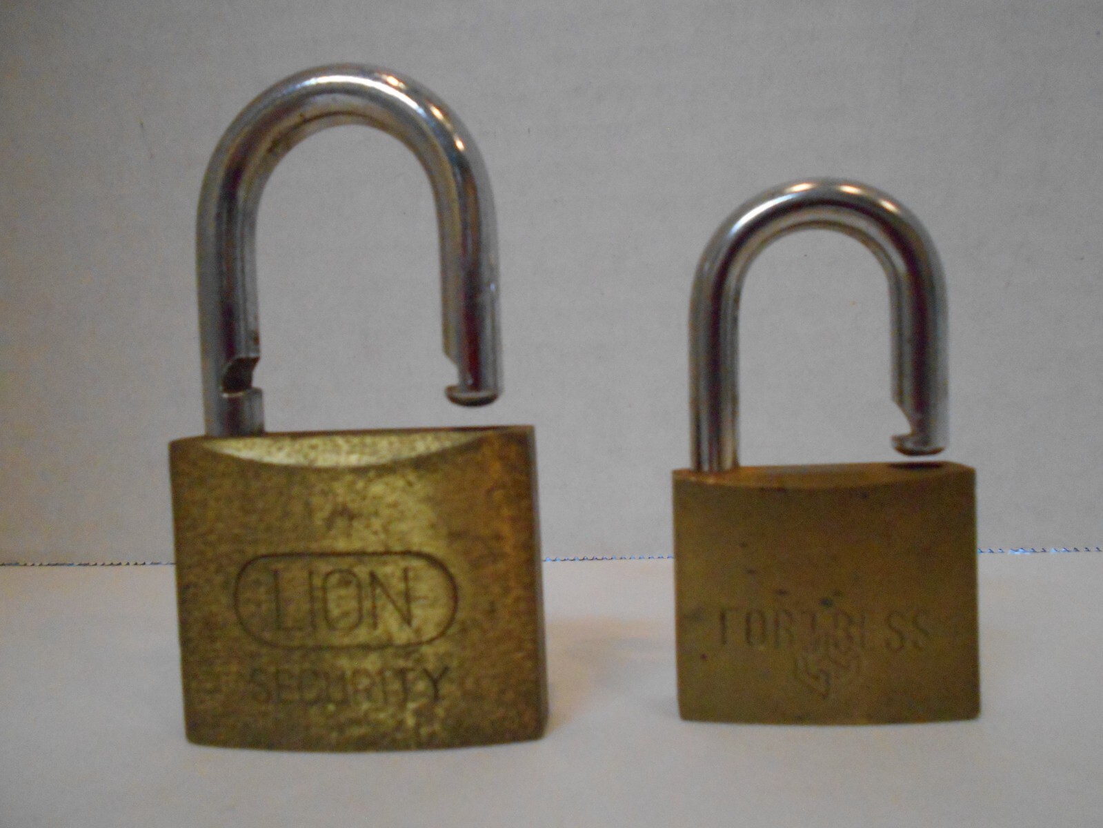 Lot of 2 Brass Locks – Lion Security made in China & Fortress made in Taiwan