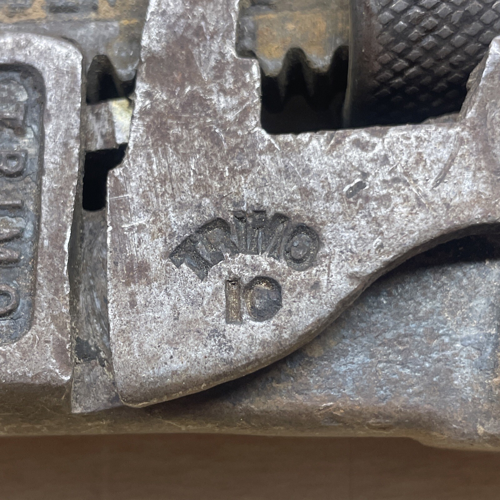TRIMO No. 10 Trimont Mfg. Co. Vintage Adjustable Pipe Monkey Wrench 10”