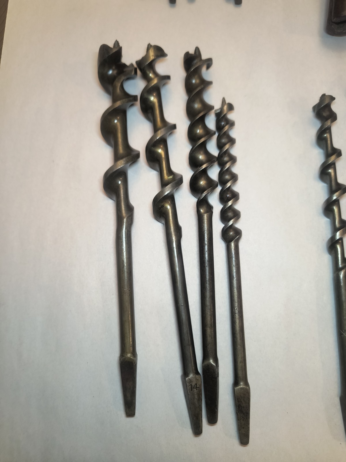 Vintage Fray Brace Hand Drill & 18 Auger Bits Bundle – Irwin, Snell, Wards