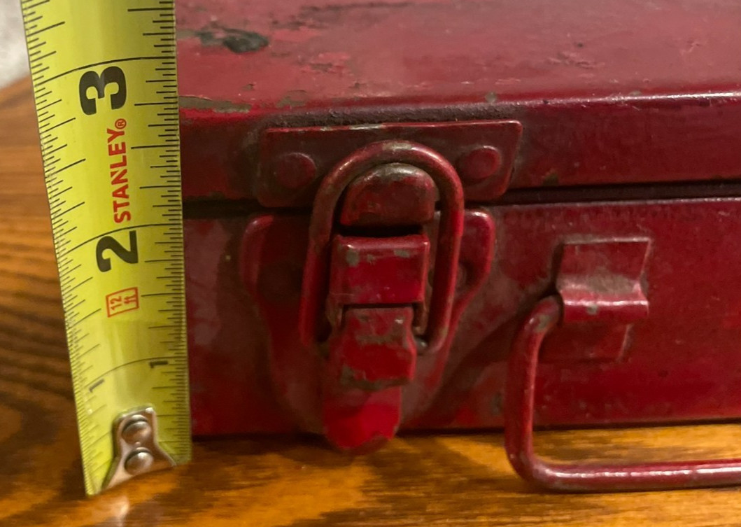 Vintage Red Metal Tool Box with Handle and Latches 9″ X 6.5″ great patenia