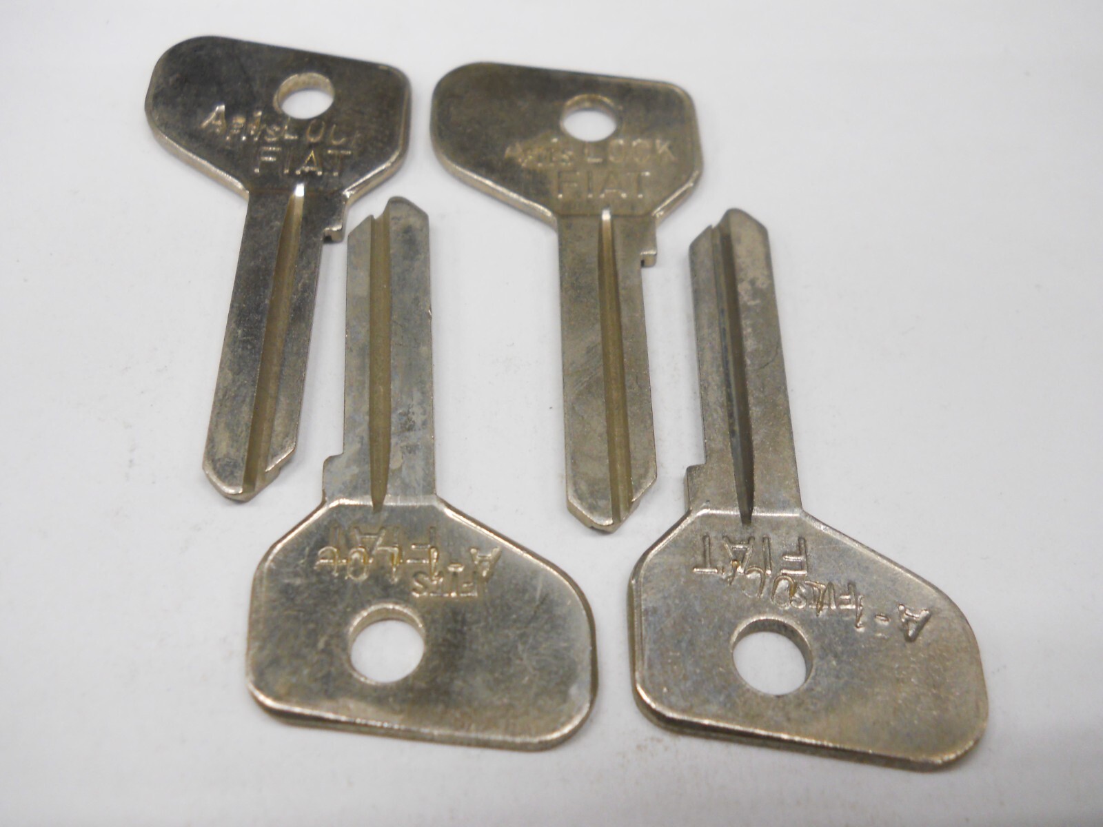 Taylor F79-1 Key Blank Fits Fiat Ferrari FT37 SF5 FT37 Lot of 4