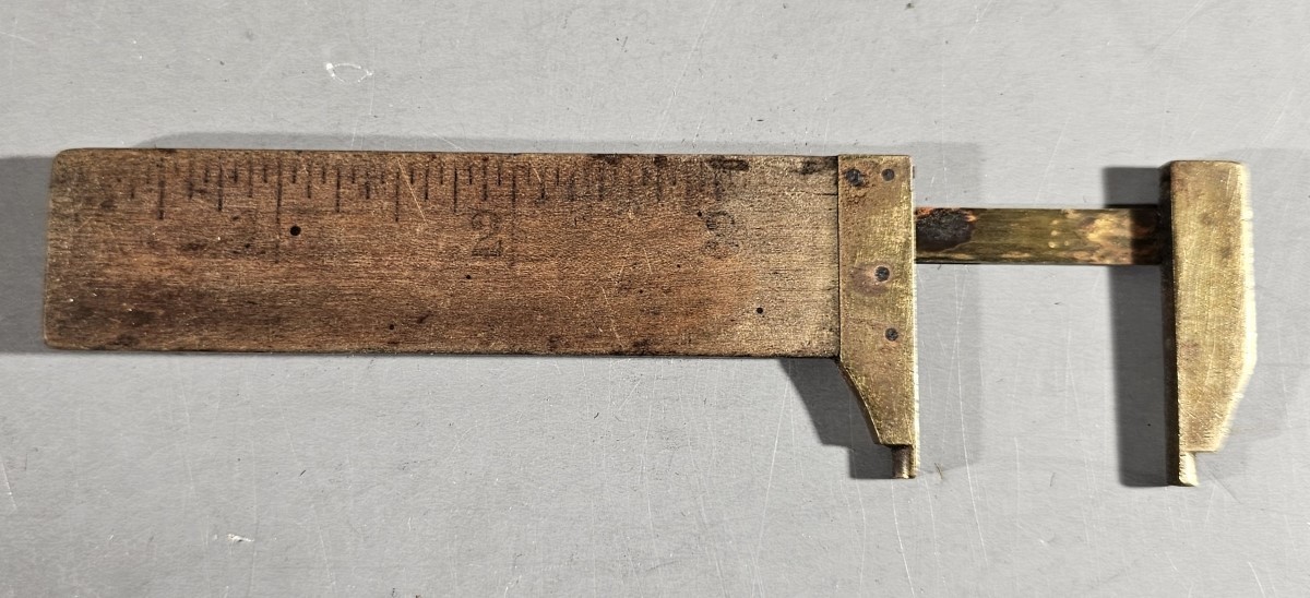 VINTAGE STANLEY 3 INCH WOOD & BRASS CALIPER, NEVER HAD END CAP