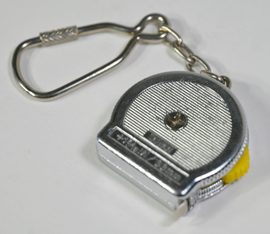 Vintage Mini Measuring Tape Key Chain Pay & Pak Powertape Working 3 Feet