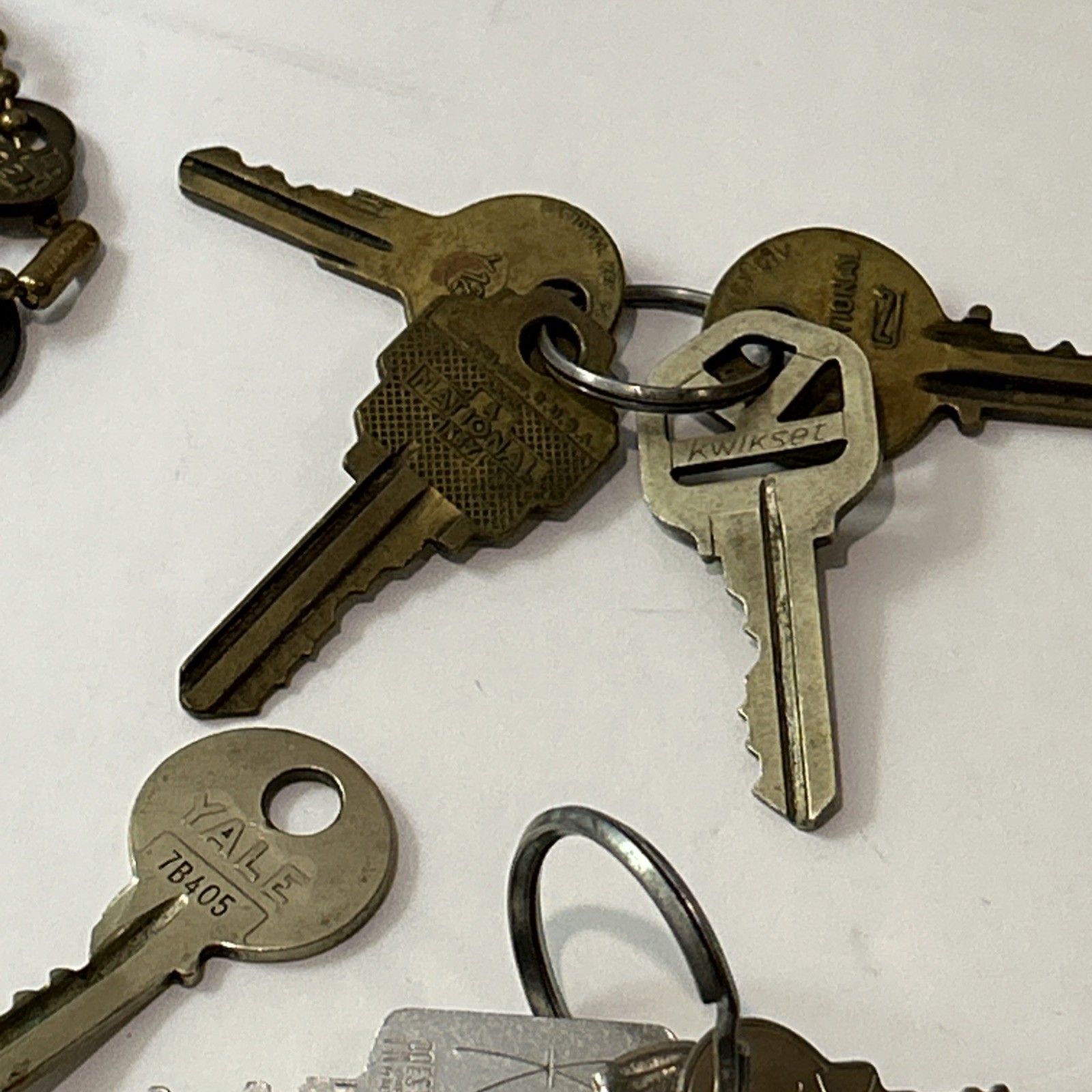Lot Of Vtg Misc Keys 1 Pound American Tourister, Ford, Vtg Diamond Lock