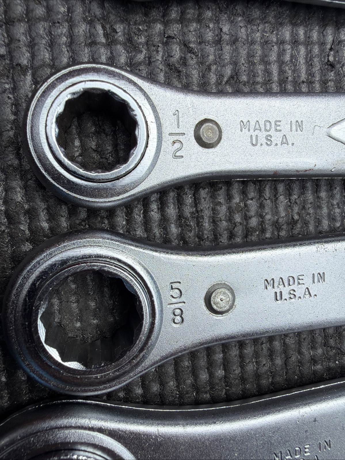 Rare Indestro Tools 5pc Ratcheting Box Wrench Set W Holder 0700-5 USA Nos SAE