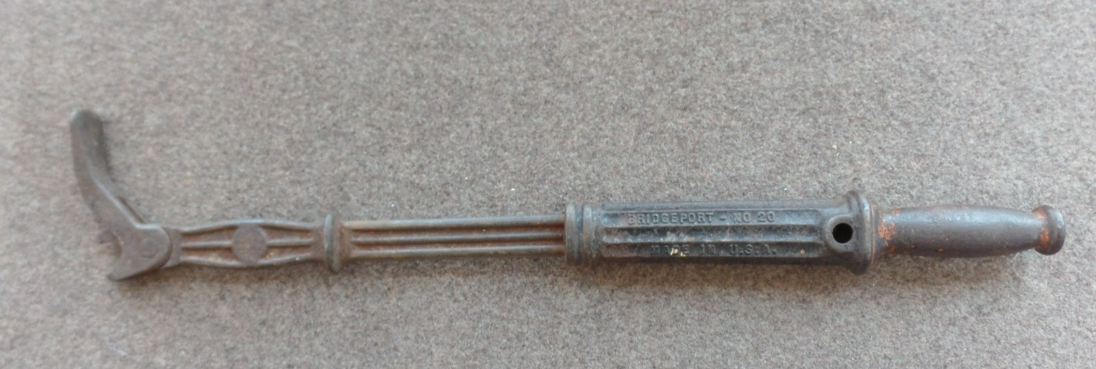 Vintage BRIDGEPORT No. 20 NAIL PULLER extendable 18″- 23″ USA heavy duty