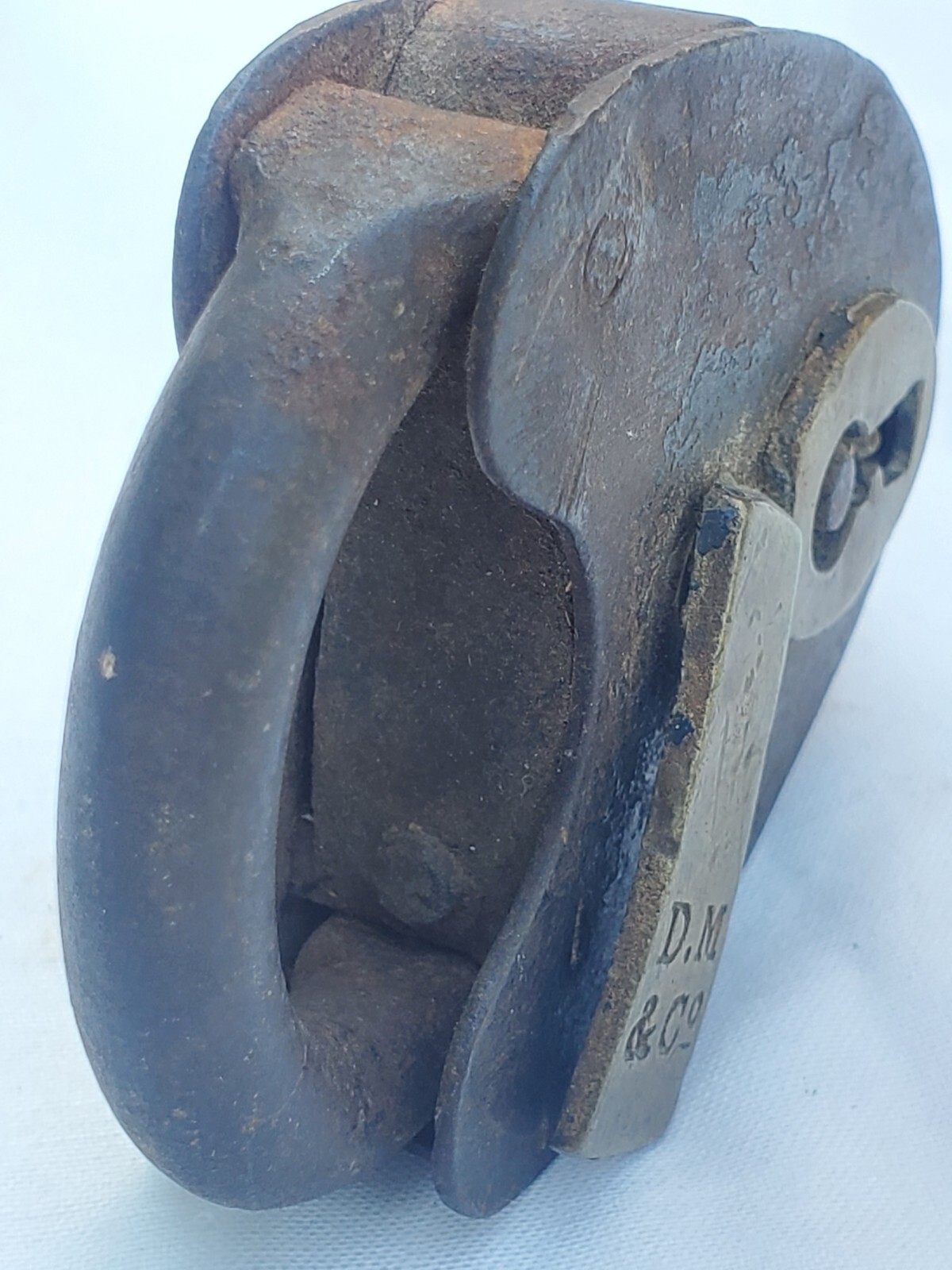 Antique Davenport Mallory Co D.M. Iron Body Shackle Bronze Keyhole Cover ♡ Lock