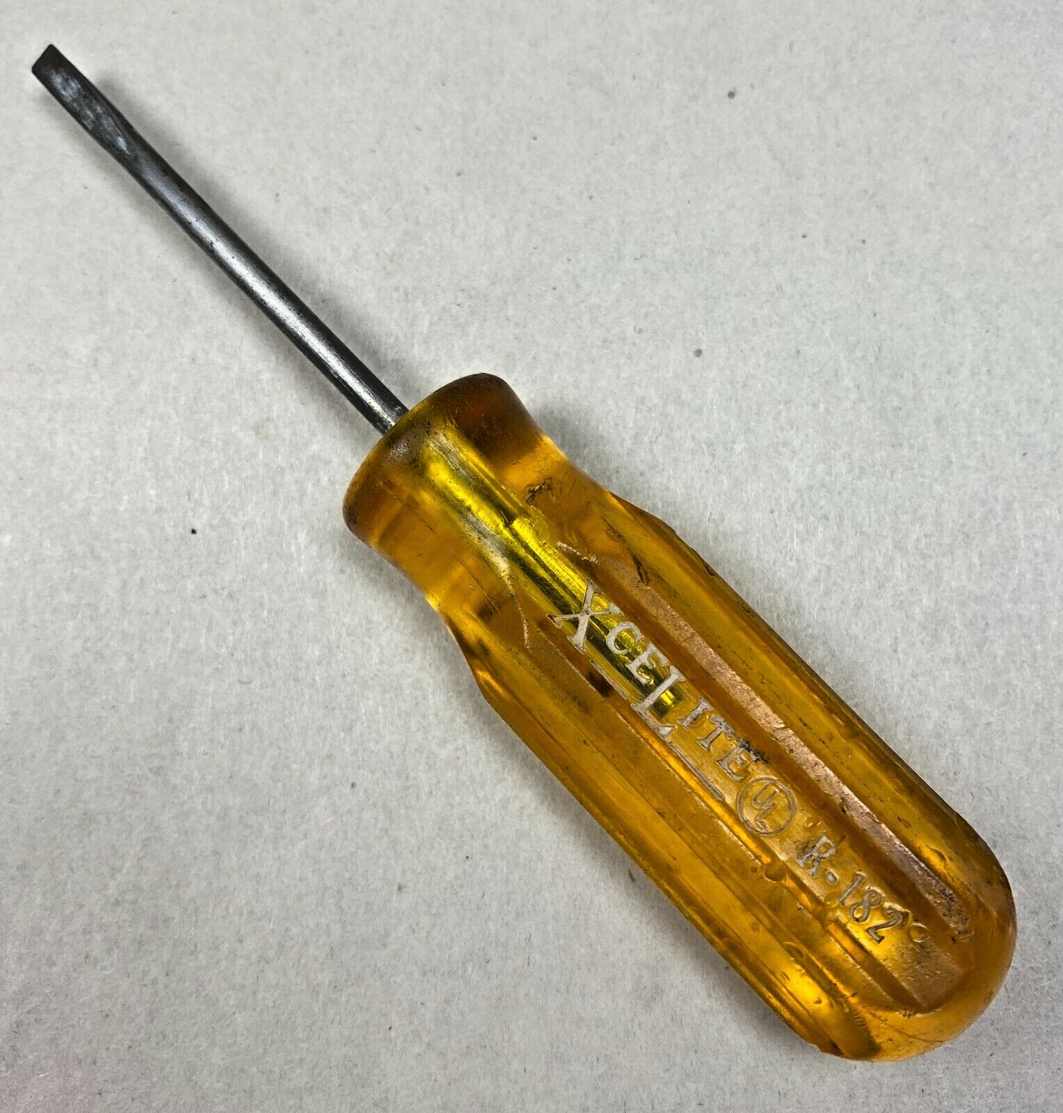 Vintage XCELITE R-182 Mini Amber Hard Handle Slotted Flat Tip Screwdriver USA
