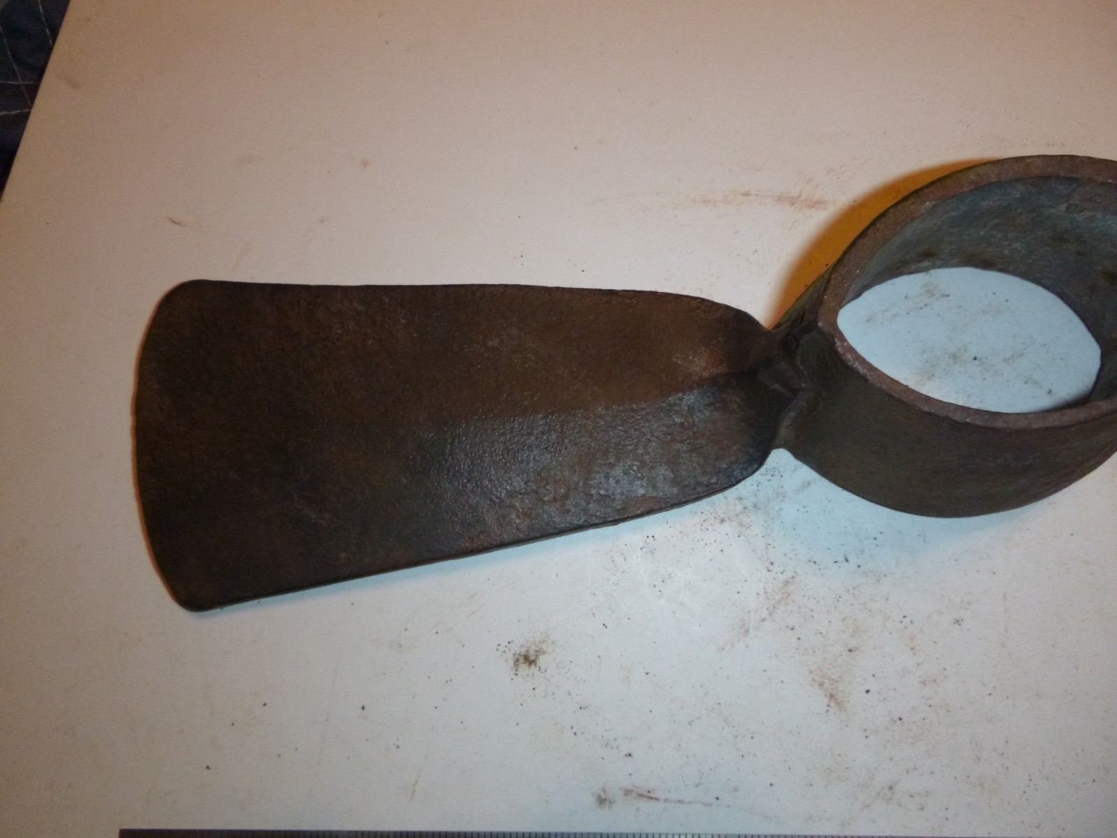 Vintage IRON CITY 4 lb 10 oz Mattock Pickaxe Head Grubbing Hoe Adze 13 “