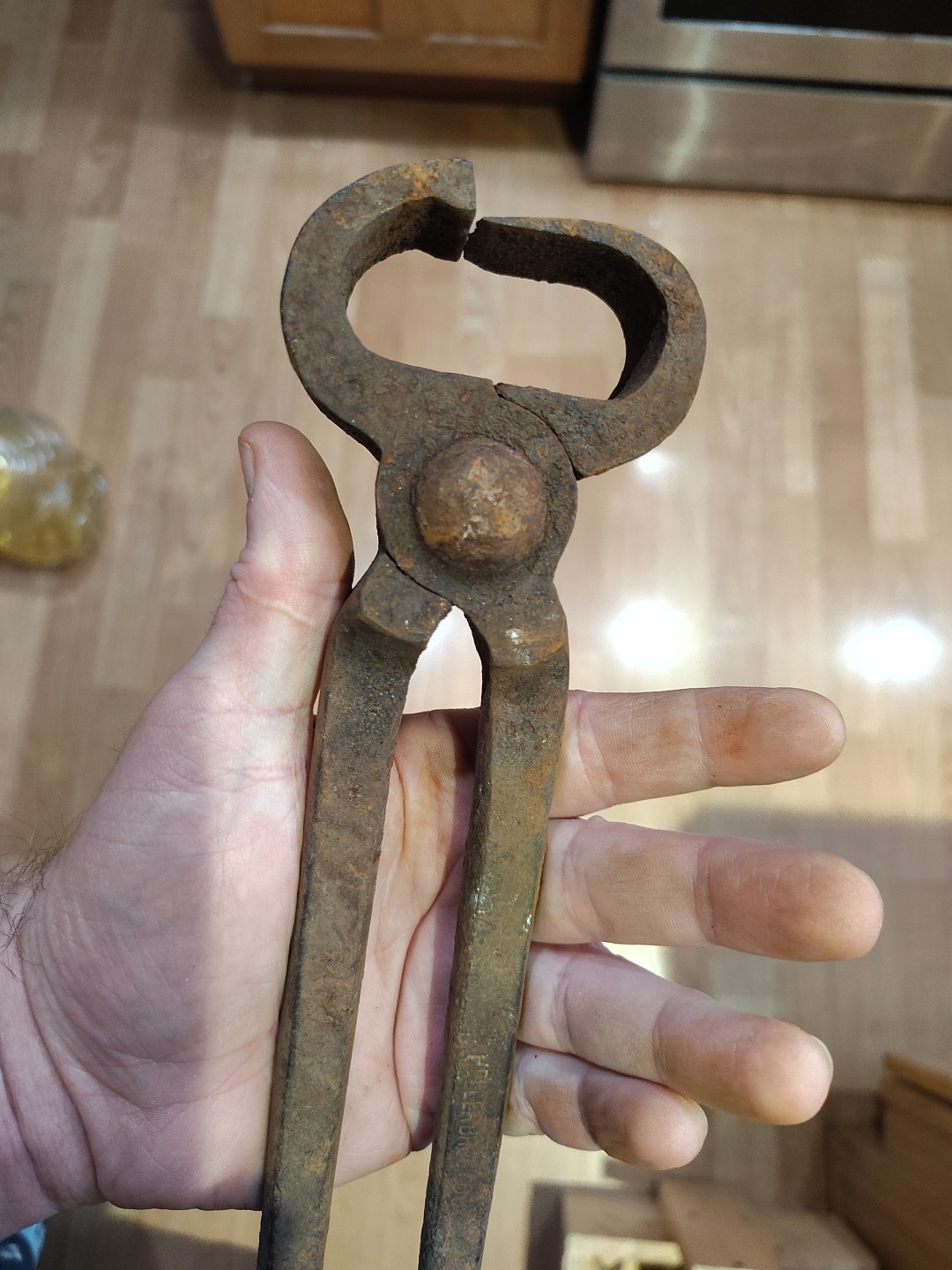 Vintage Heller Bros Co Tongs Hoof Nippers Pliers Blacksmith Old Tool