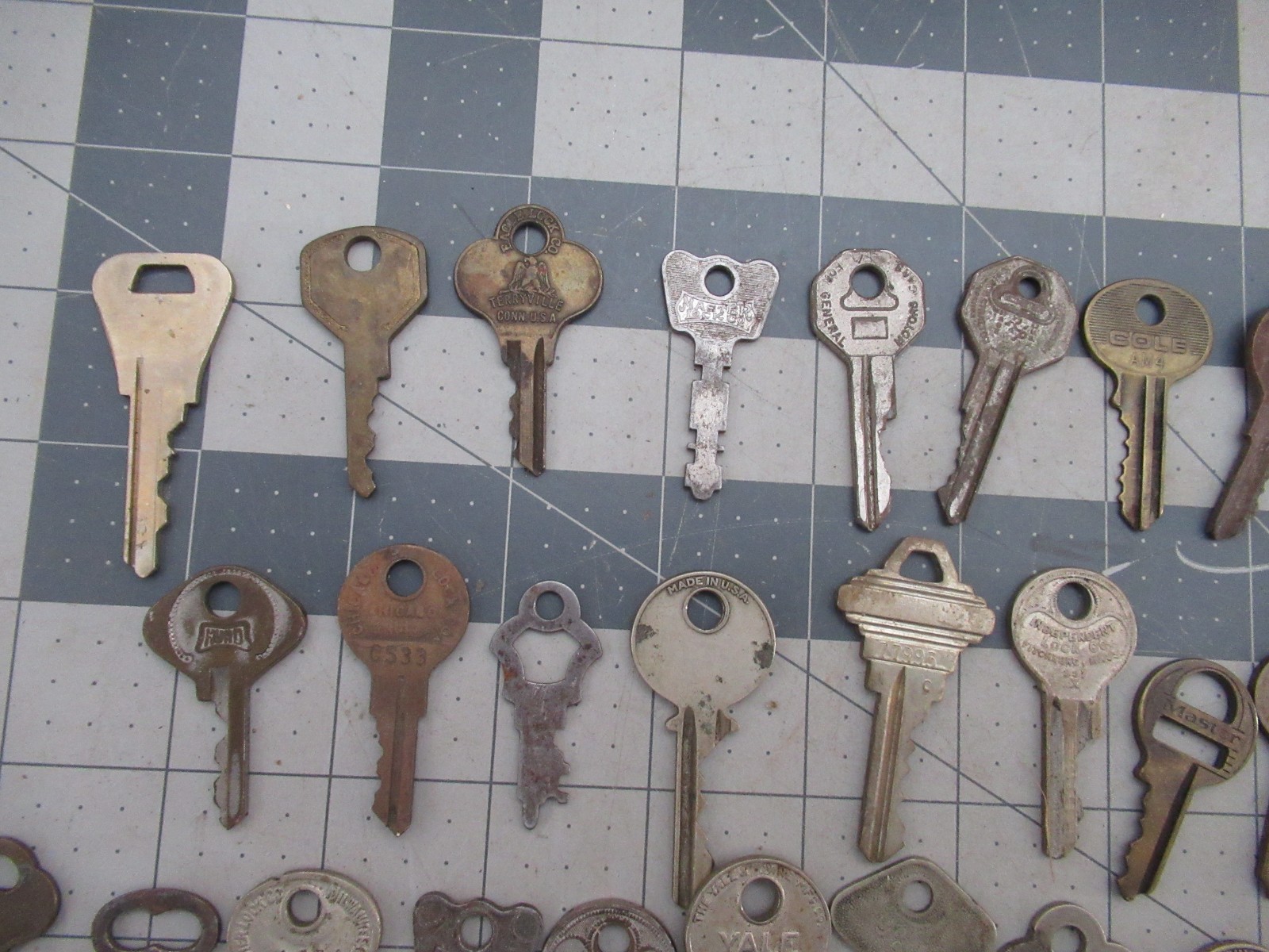 Lot of 57 Assorted Vintage Keys