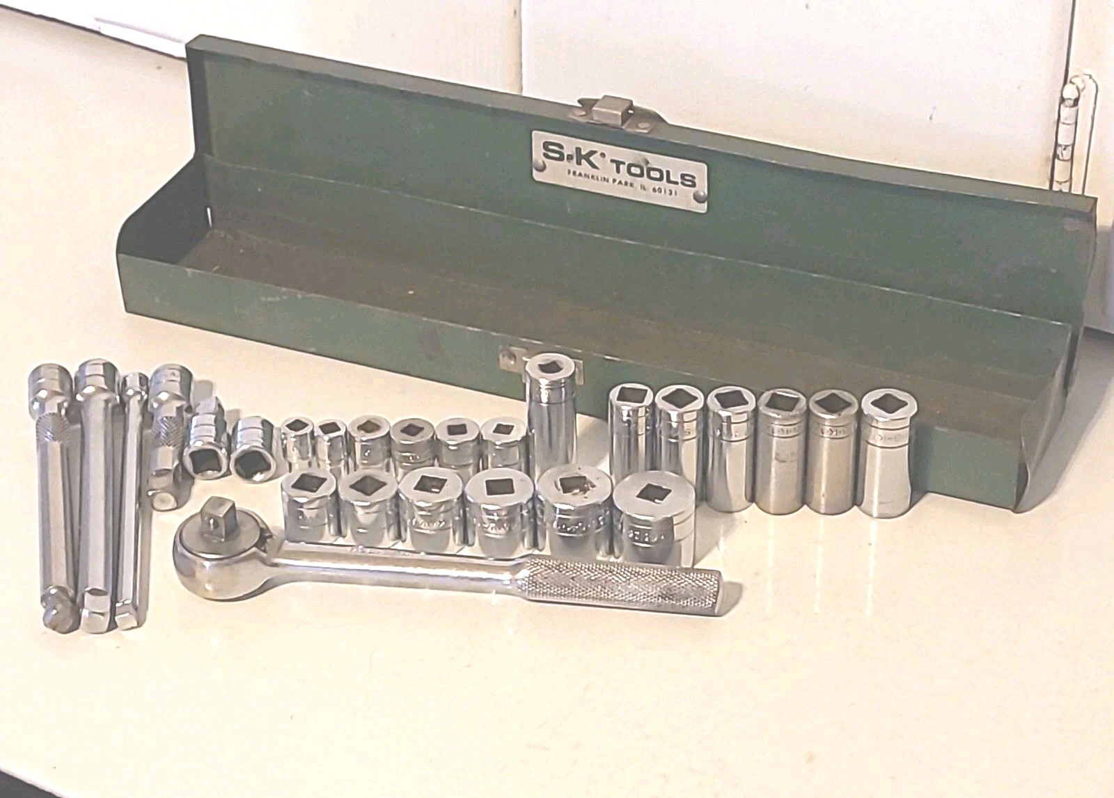 S-K TOOLS 3/8 & 1/4 DRIVE SAE SOCKET SET 26 PC/Box 45170 Ratchet, Extensions Lot
