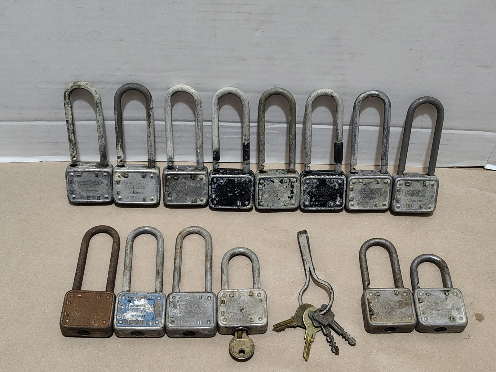 Lot of 14 Vintage Master Lock Co. #77 Lion Head Padlock – No Keys That Work