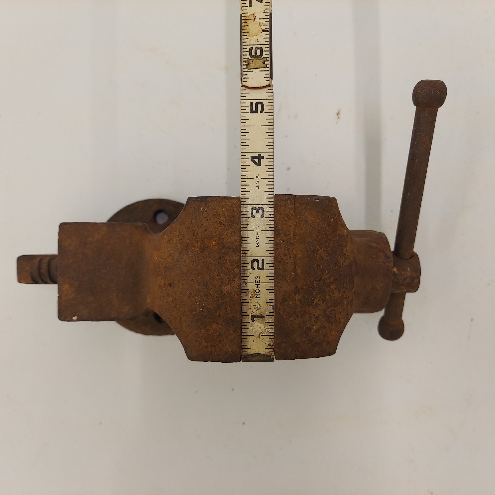 Columbian Mfg Co No 143 Bench Vise Vintage Tool Made USA 3″ Jaw 4″ Opening
