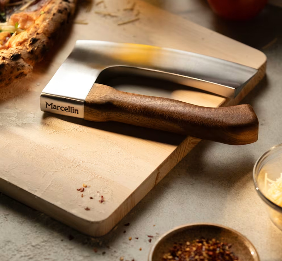 Marcellin Pizza Axe – A serious slice cutter