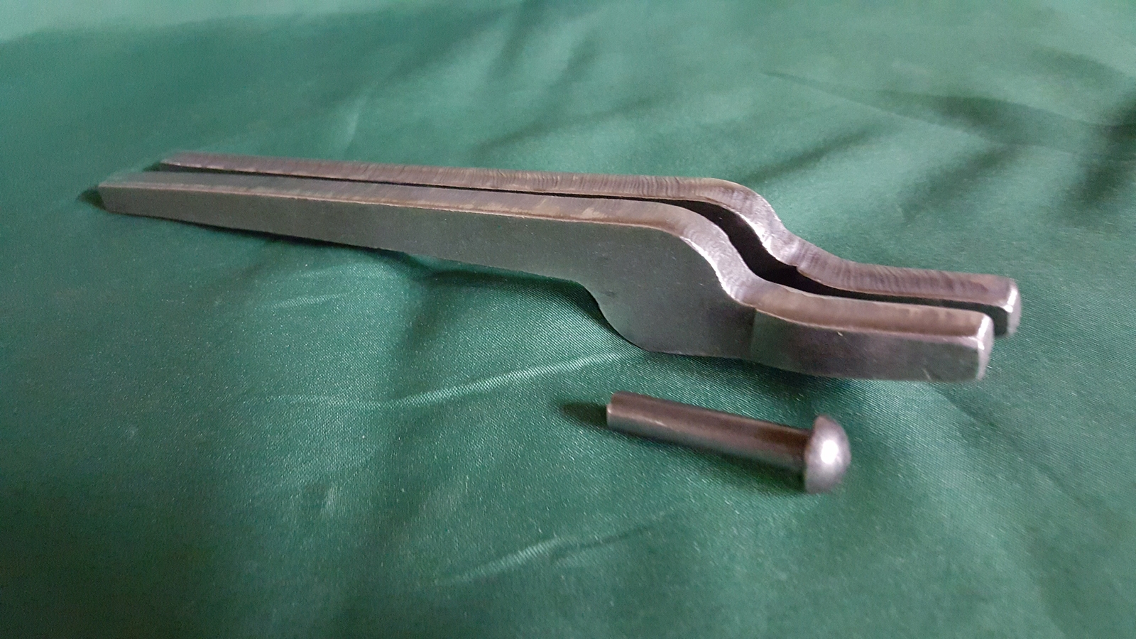 Made in USA – Quick Scroll Tongs