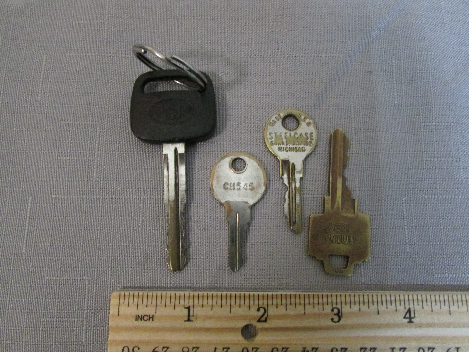 (4) Old Keys Curtis Steelcase CH543 Minute Key