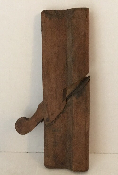 ANTIQUE / PRIMITIVE WOODEN PLANE, 1800’s England/New England? Stamped M. _ R.