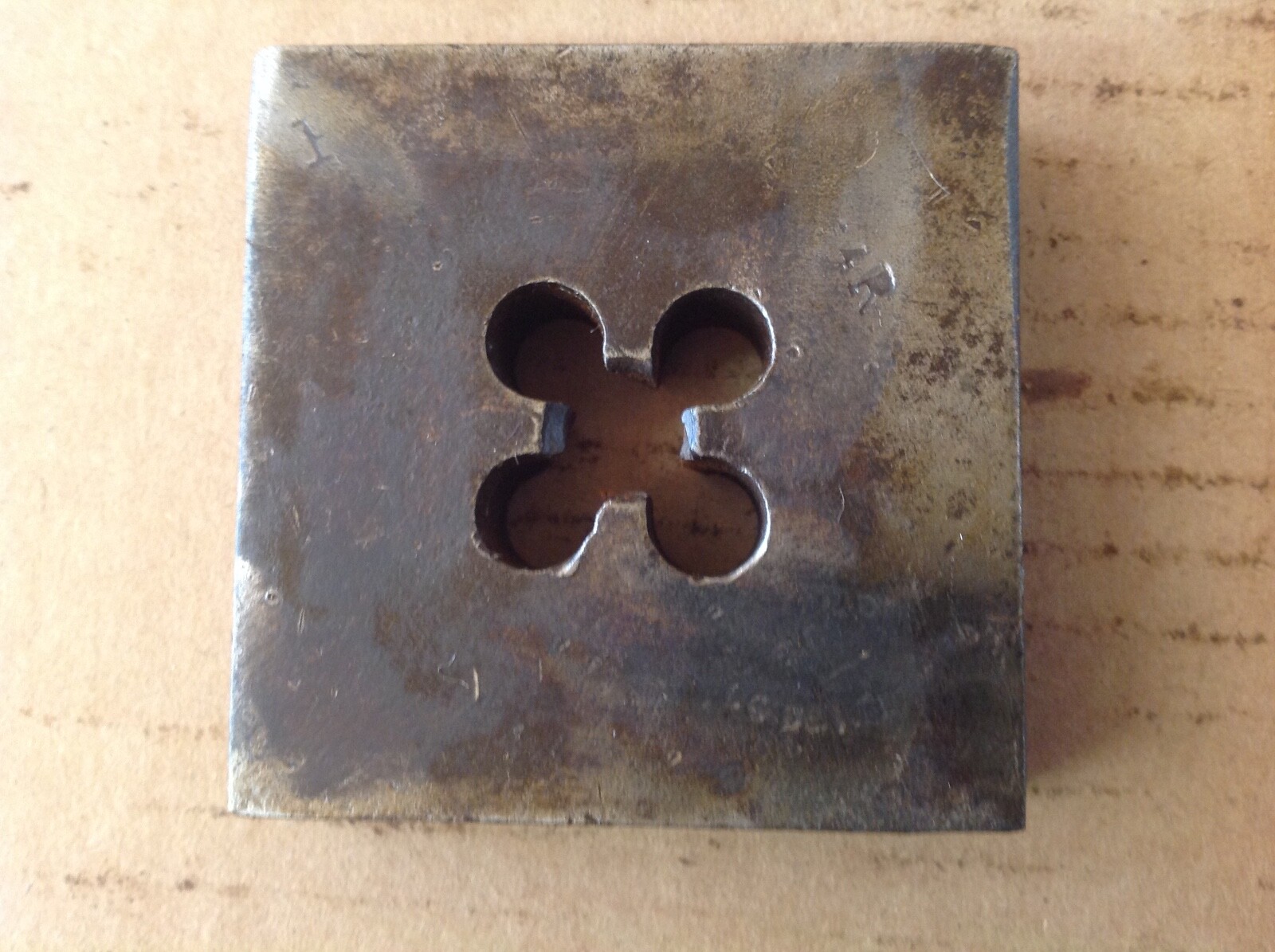 Vintage Pipe Dies, 3″ square, 1/4, 1/2, 3/4, 1″ sizes, lot of 4