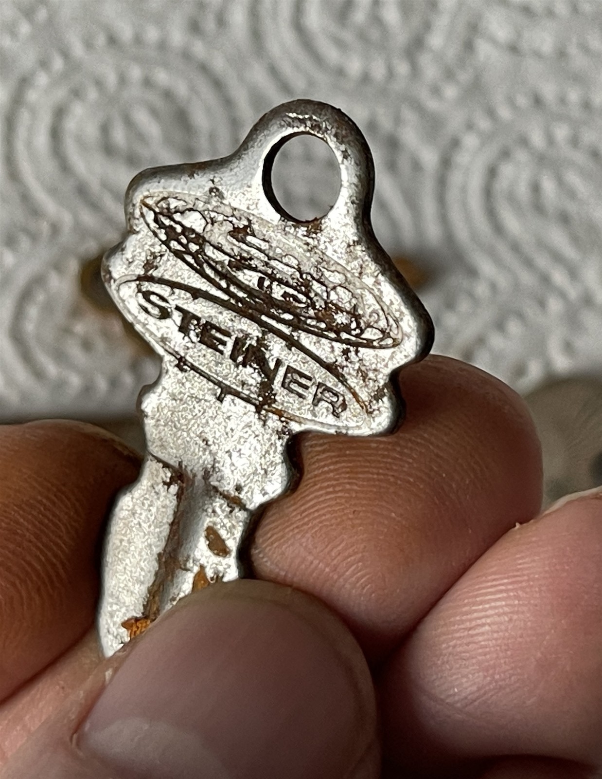 Job Lot 8 Mixed Vintage Flat Steel Metal Keys ROSS, STEINER & OTHERS #pJ899