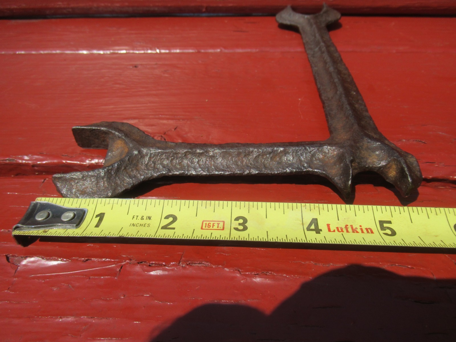 Vintage Oddball Orphan cast Wrench with 90 Degree EL, 3 open end Sizes, 10″ x 6″