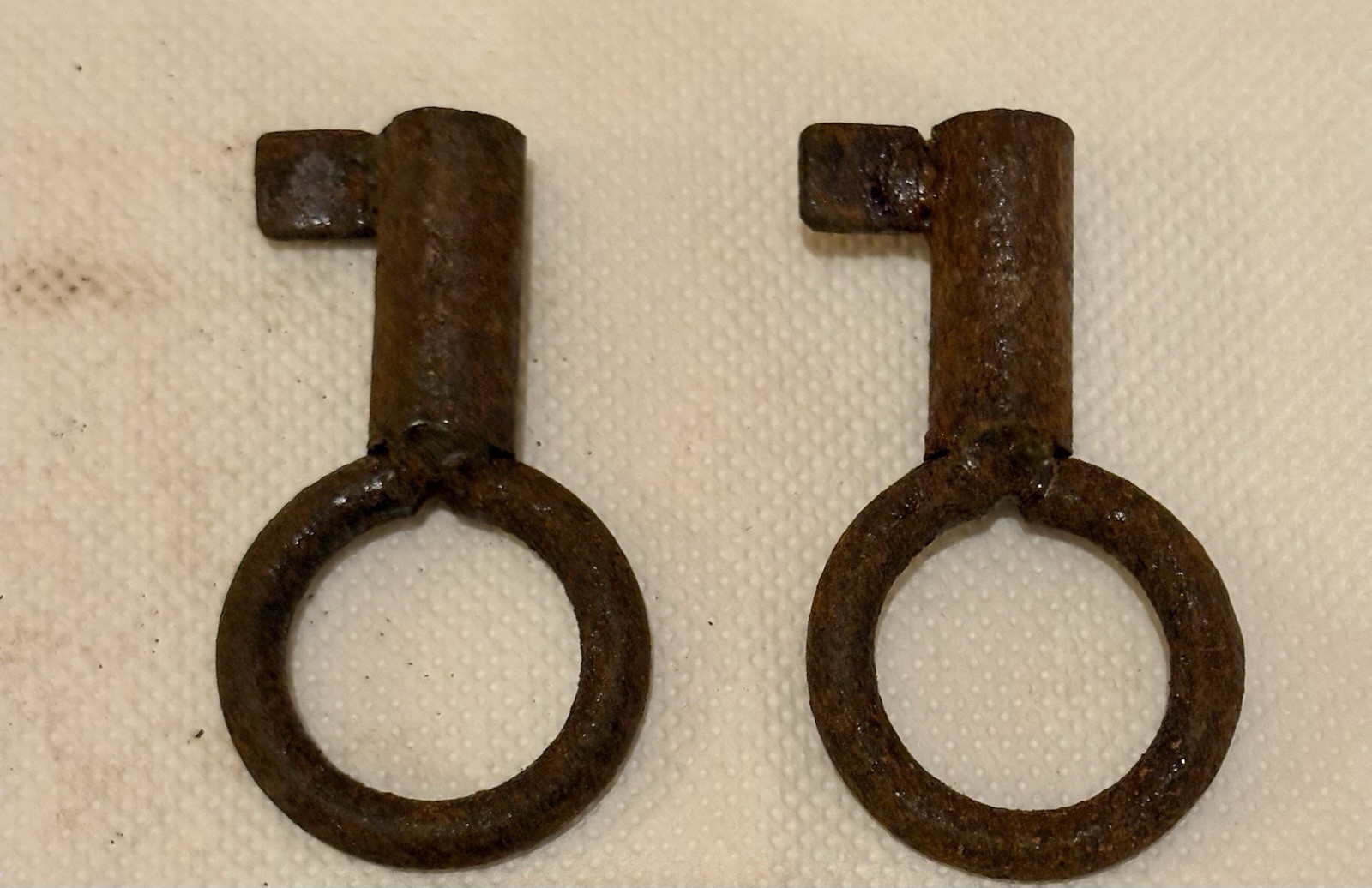Vintage Pair Of Iron Skeleton Keys Perfect For DIY Craft Uses Rustic Decor