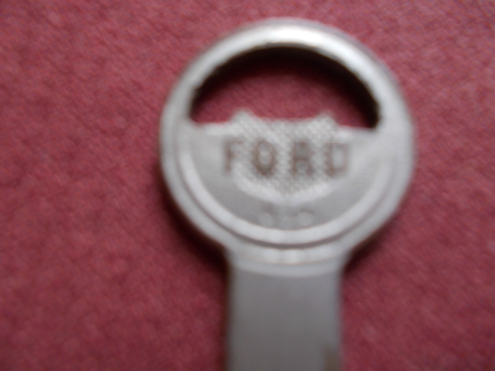 VTG 1940 ~ 1950 FORD KEYS LOT – 3 TRUCK CAR USED ~~ BENT ~~ RAT HOT ROD