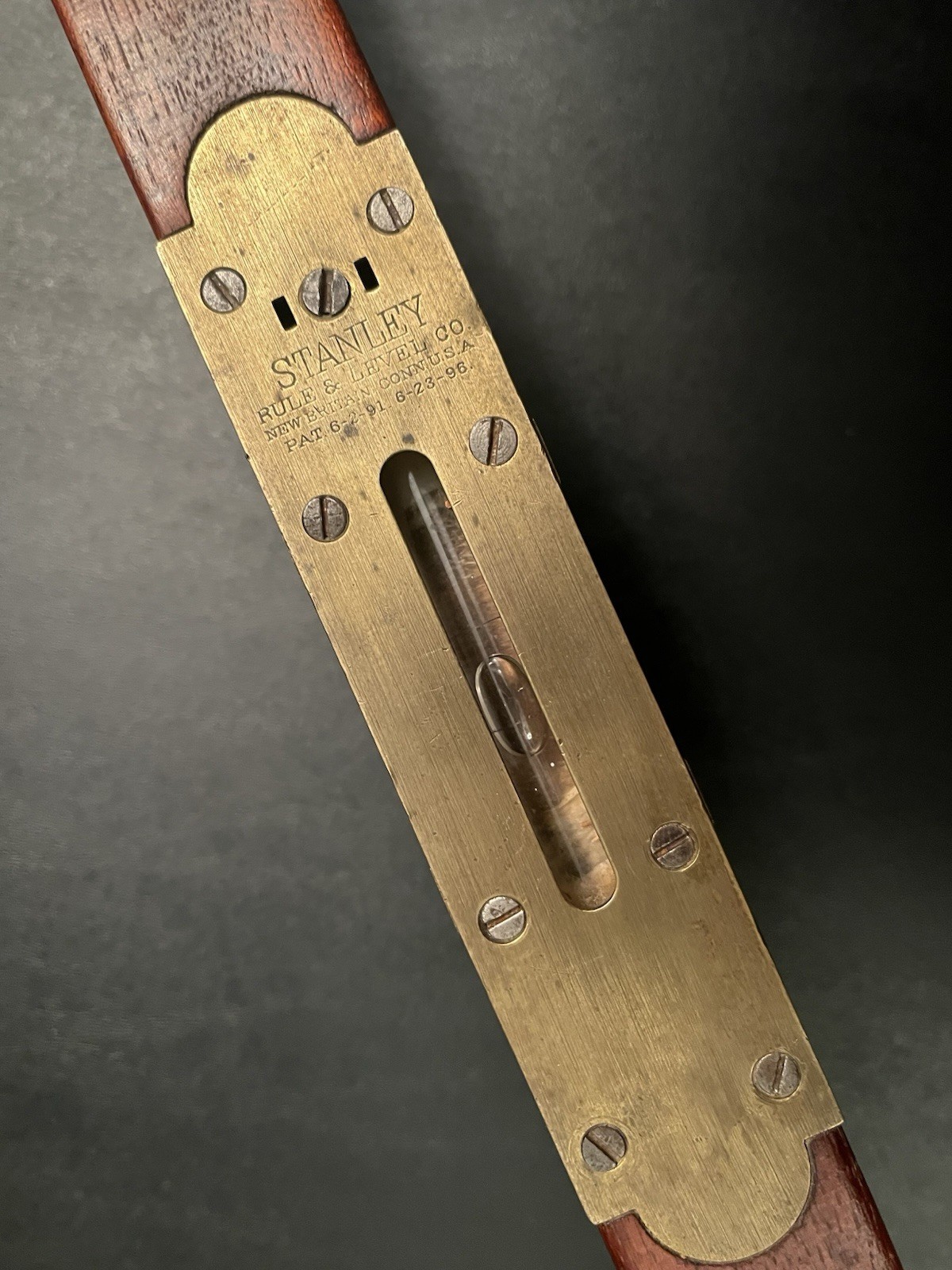 Vintage Stanley Rule & Level Co. Pat. 1891 + 96 Mahogany Brass Level 26+” V Nice