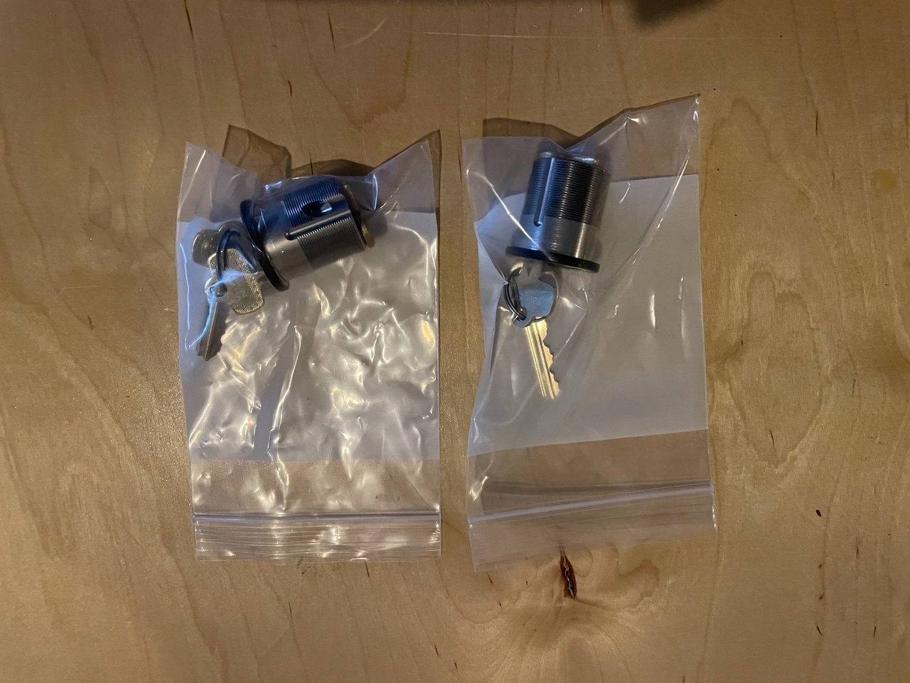 LOT OF 2 BEST A SFIC CORES WITH HOUSINGS WITH 2 KEYS EACH BLACK