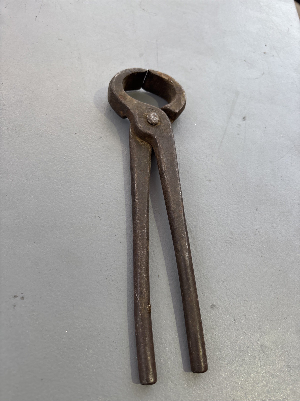 Vintage 10” Blacksmith Farrier End Nippers Cutters Pliers Drop Forged Tool