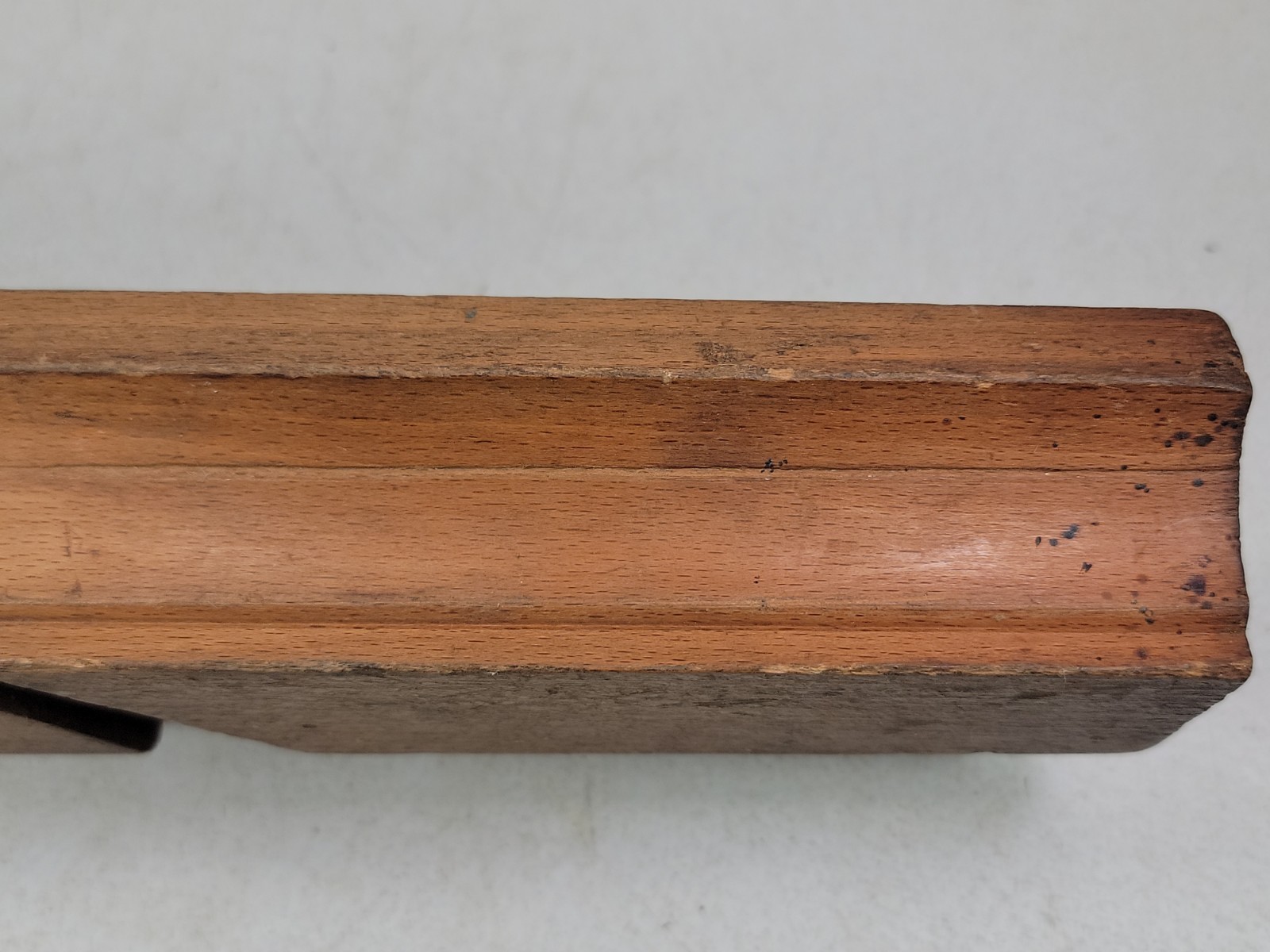 Vintage J. Kellogg Amherst MS Molding Plane Wood Plane 9-1/2″ Long