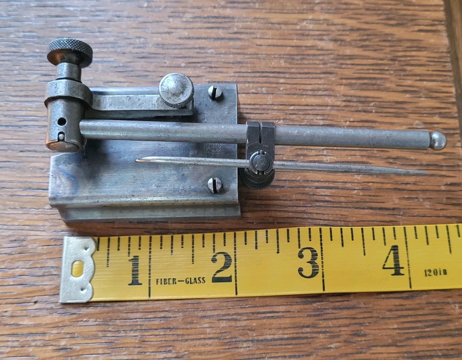 Vintage Lufkin Rule No. 521 Surface Gage (1 1/2″ x 2 1/4″) w/Spindle & Scriber