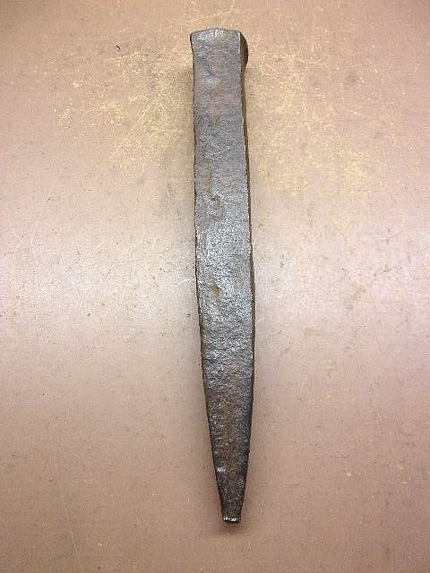 Vintage 1″ x 1″ x 9 1/2″ Heavy Duty 2 Lb. 2 Oz. Hand Forged Iron Stake Chisel