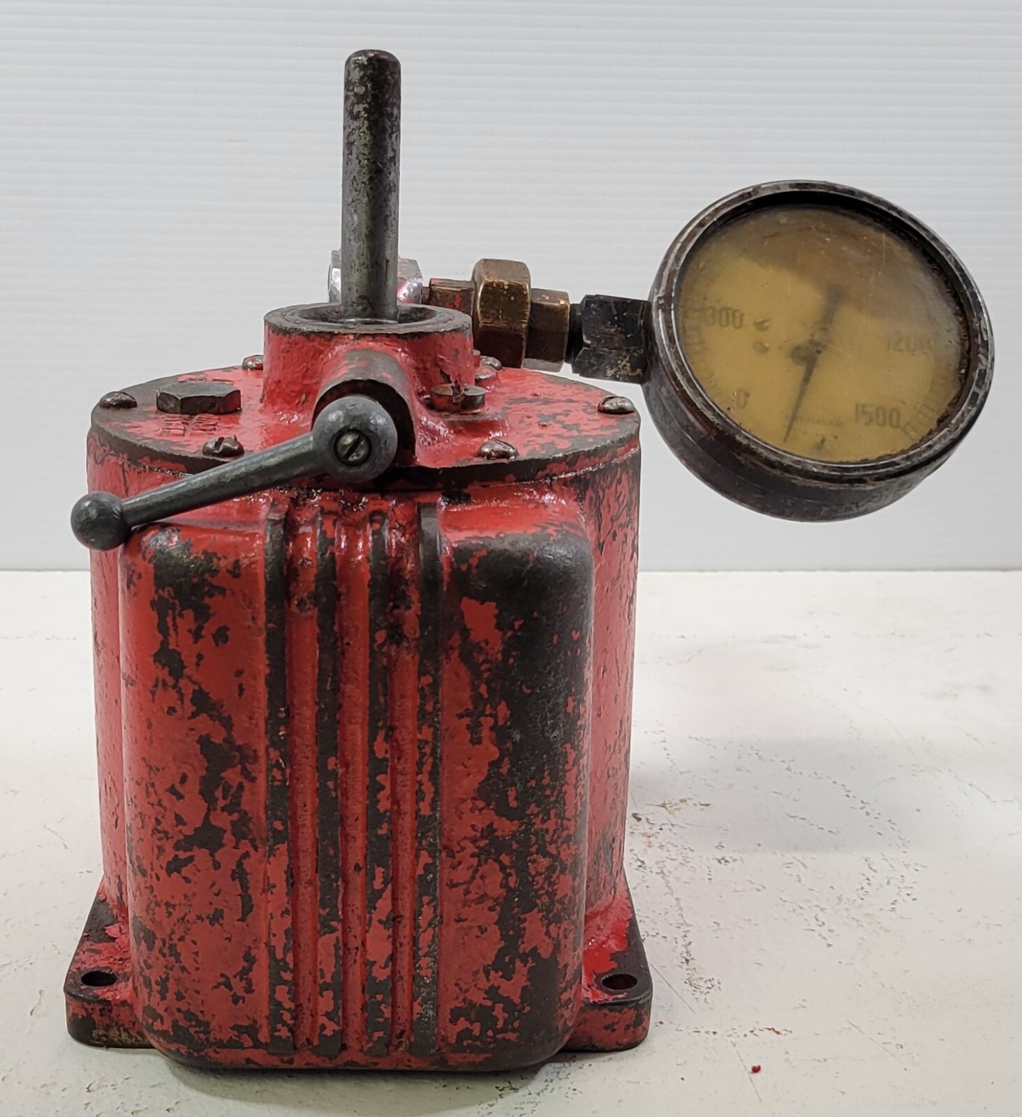 *A) Vintage Hydraulic Pump Lever with 5″ Jas P Marsh Gauge