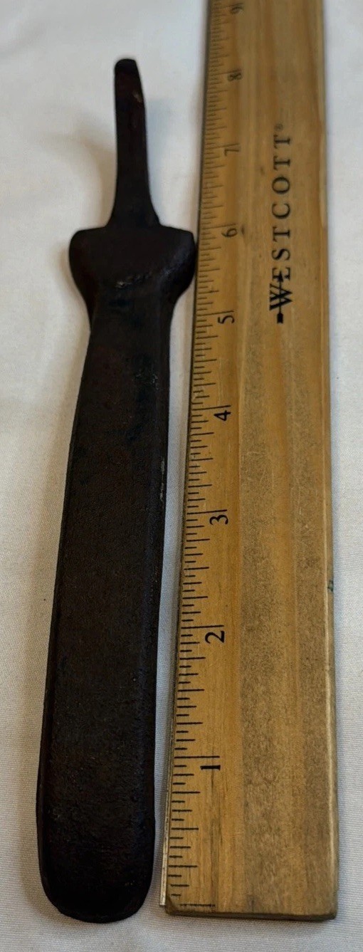 Cast Iron Coal Wood Stove Burner Plate Antique Lid Lifter Tool 7 1/2 Inches