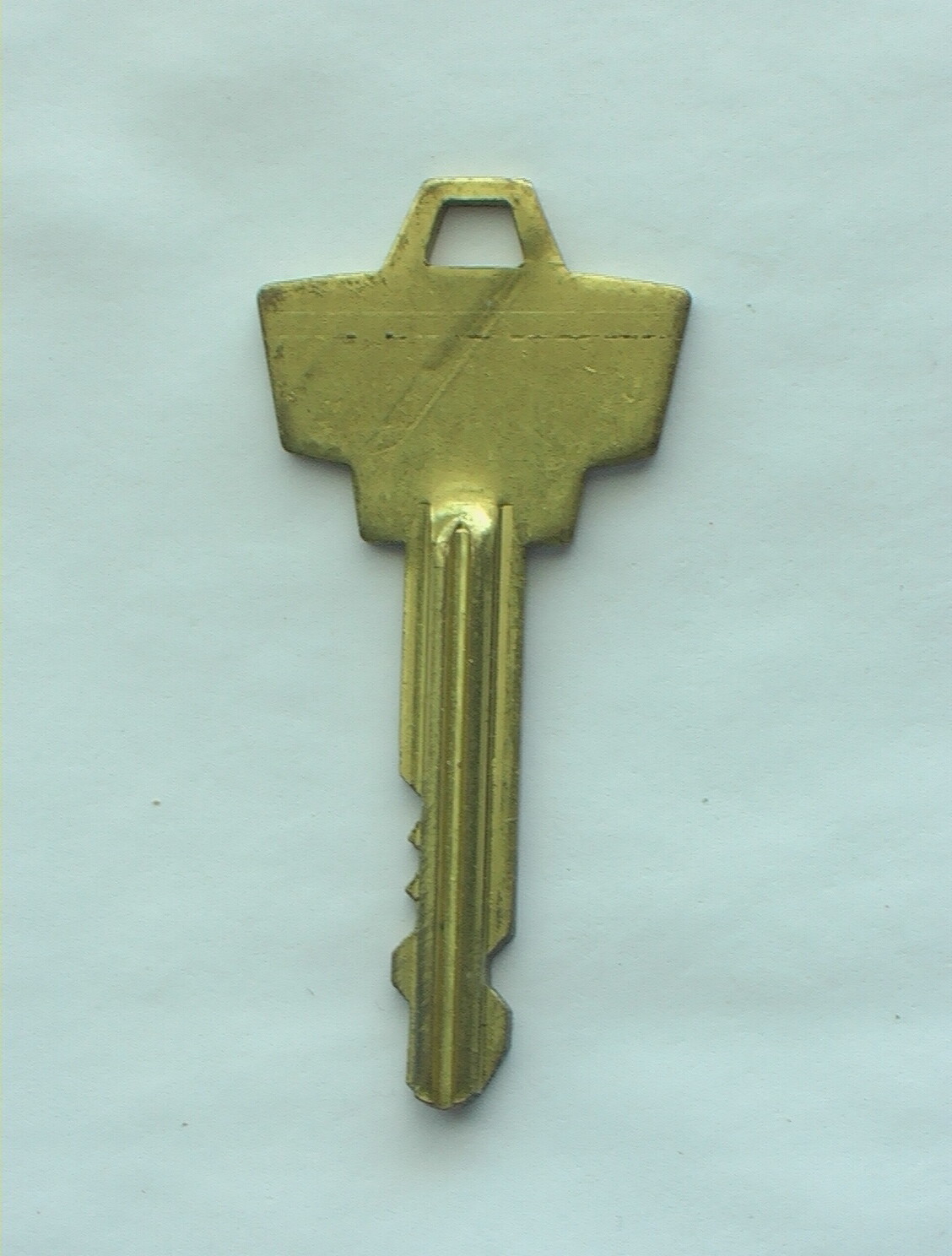 lot of vintage antique keys, metal, one gold color, three chrome color