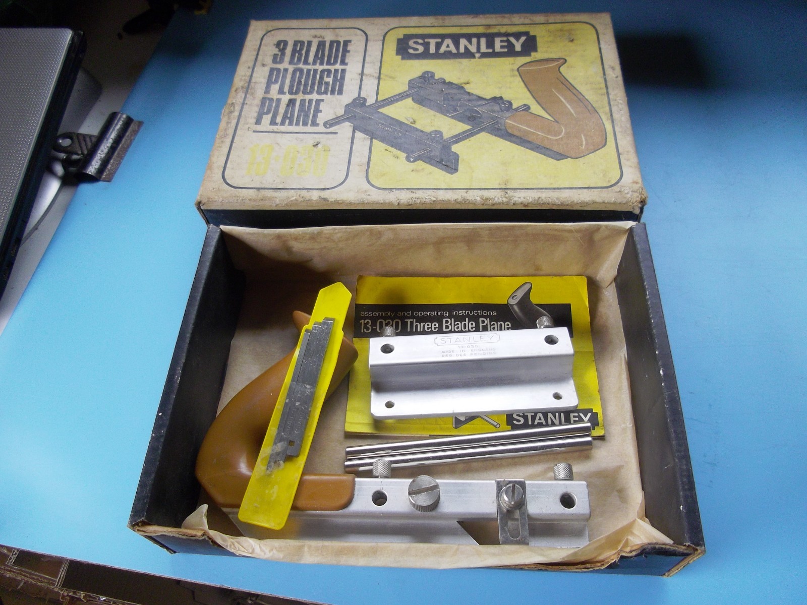 Stanley No.13-030 3-Iron Plough Plane Woodworking Tool -Complete in Original Box