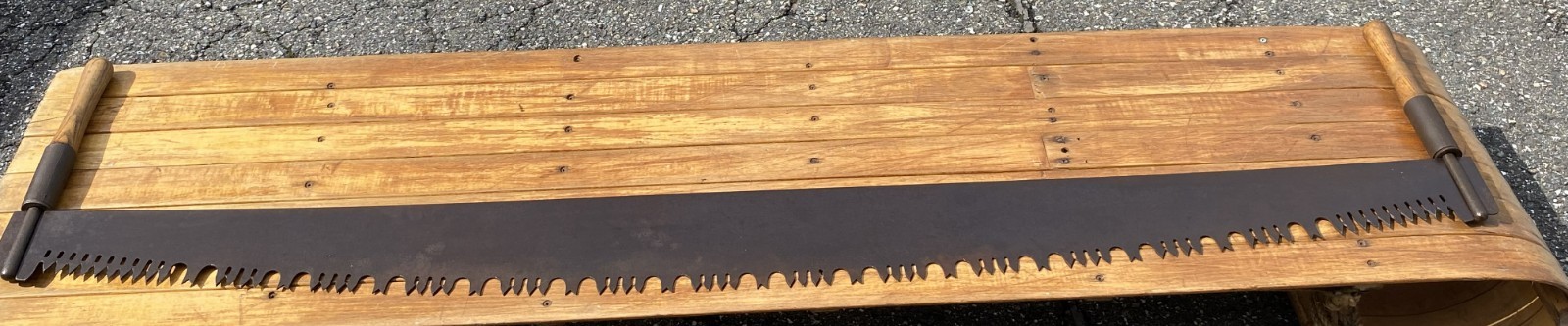 CROSSCUT SAW 66″x 5 1/2″ WIDE BLADE Wooden MAPLE LEAF Handles Lumberjack Logging