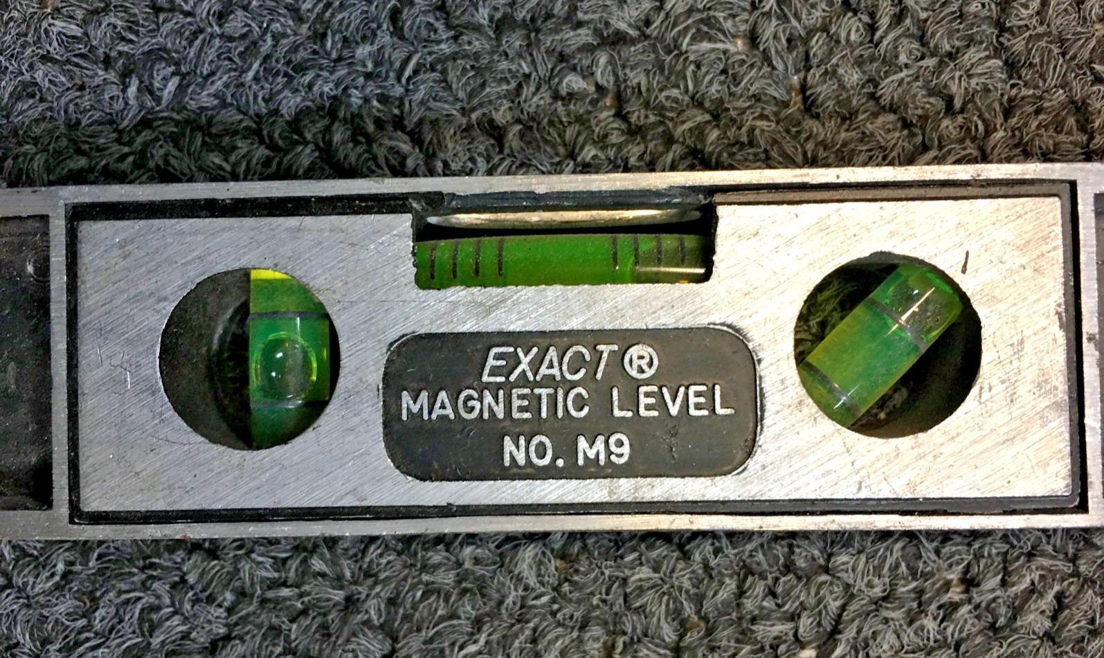 EXACT MAGNETIC LEVEL, No. M9, ALUMINUM 3 BUBLES LEVEL. USA