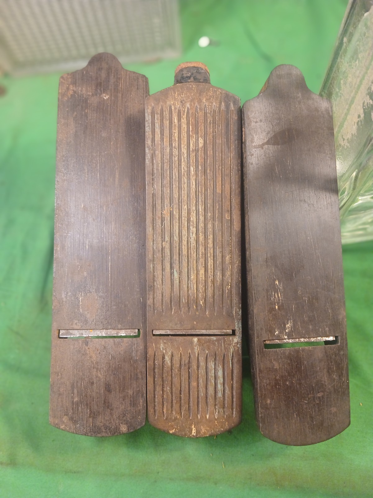 3 old wood smoothing planes