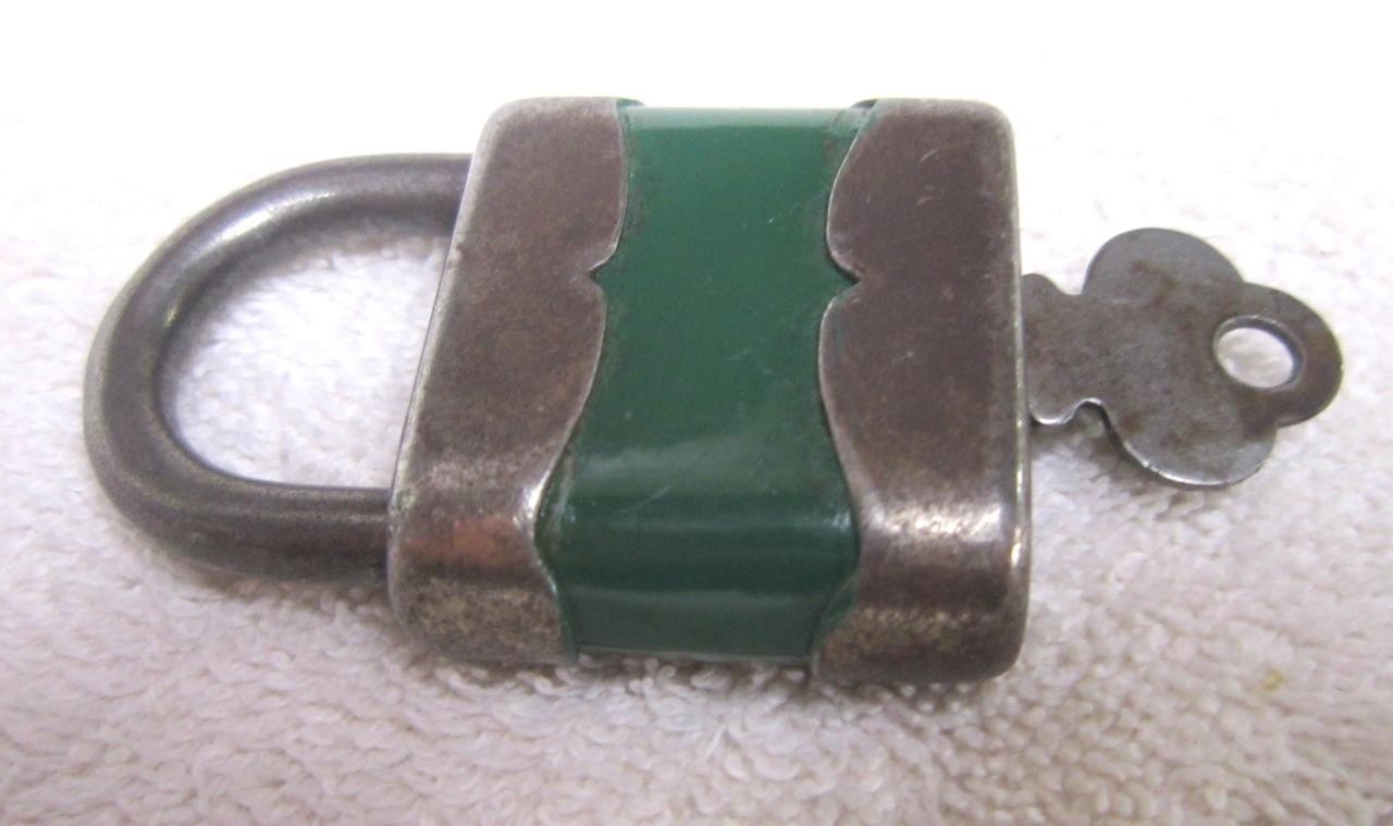 VINTAGE GREEN BARREL PADLOCK-1-3/4″ x 1-1/2″-ORIGINAL KEY IN GOOD WORKING COND.