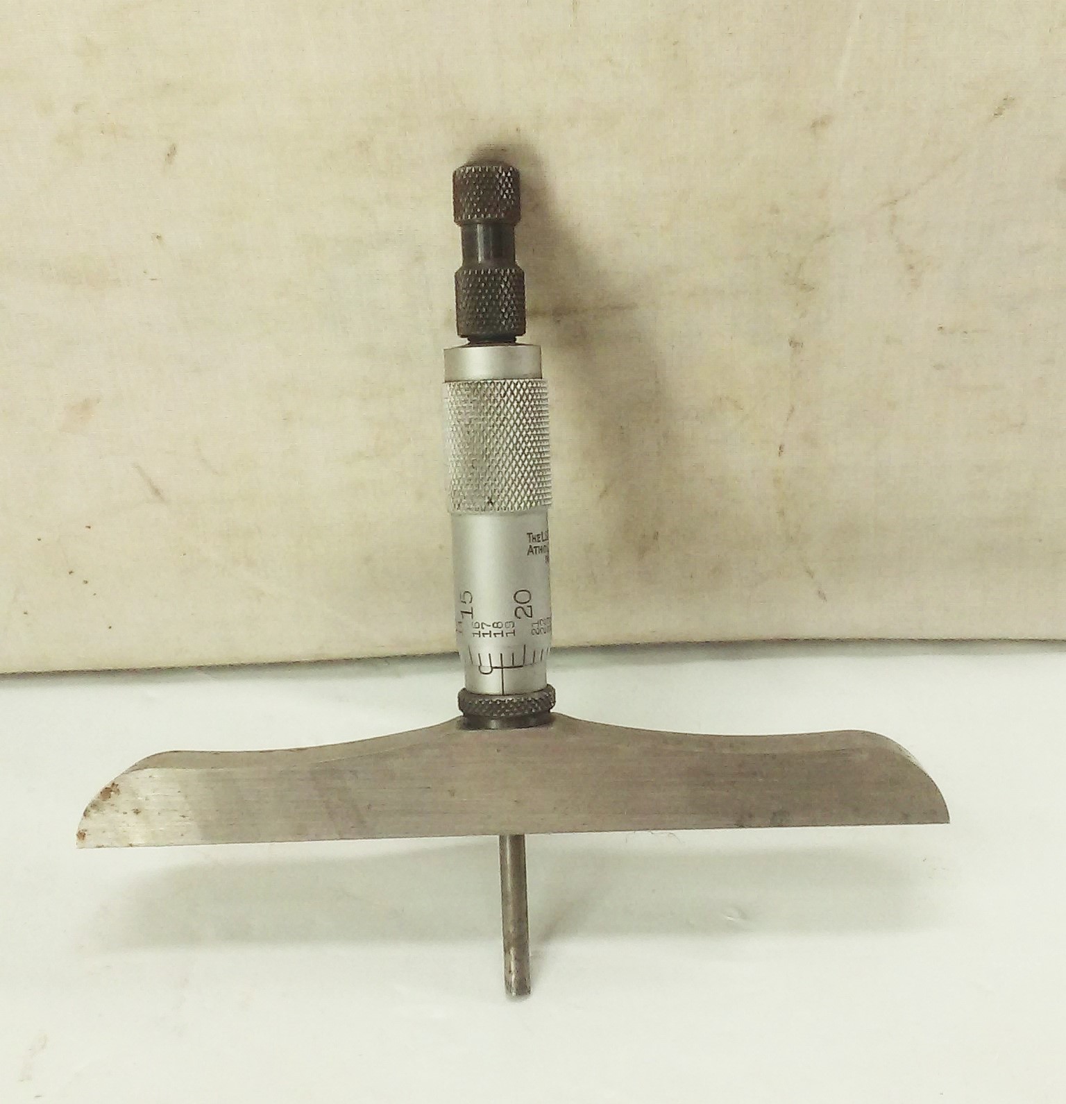 Vtg Starrett no.445 Depth micrometer gauge set in wood case machinist USA