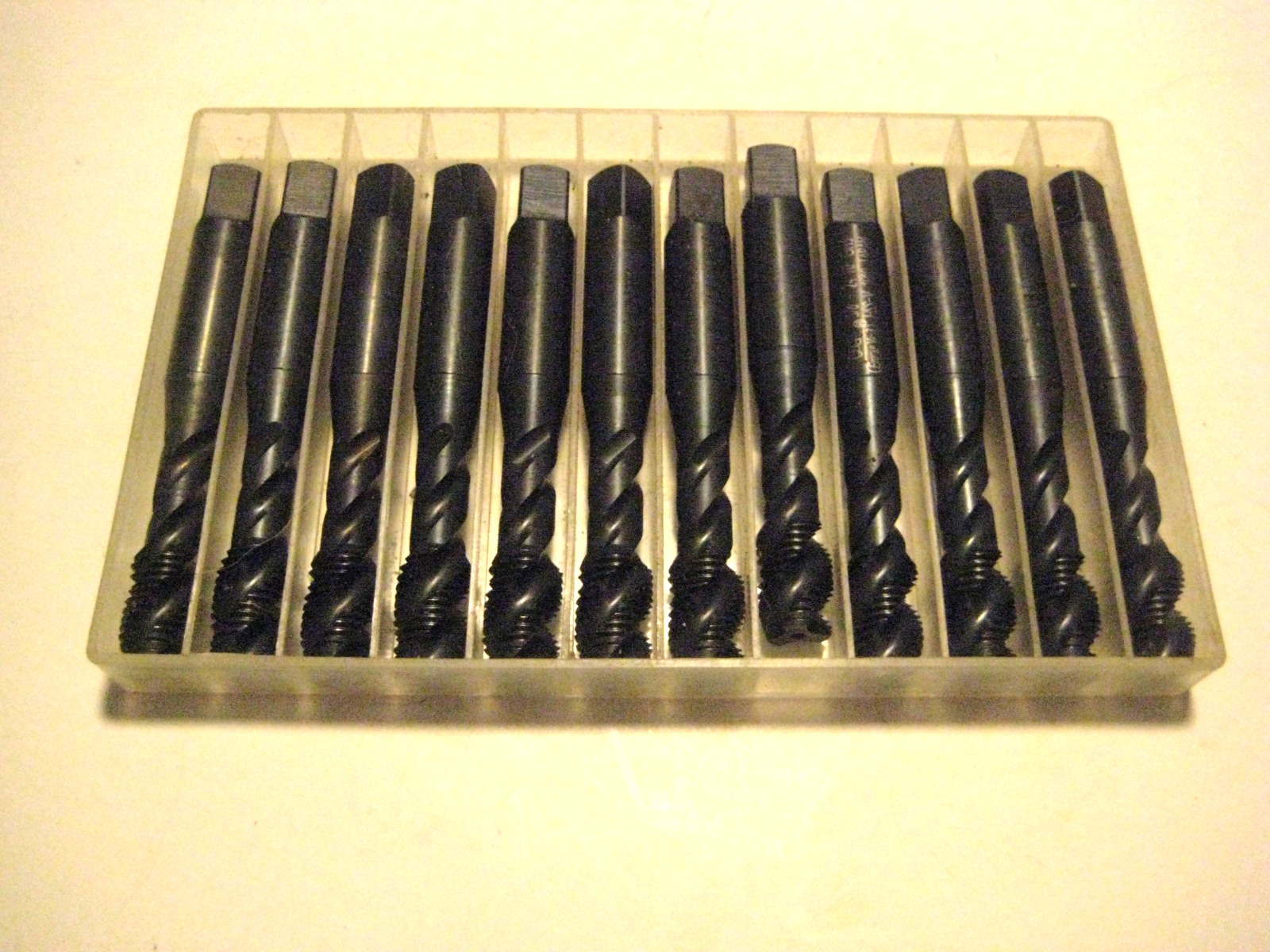OSG MFG. CO. 3/8-24 NF High Speed Steel Taps 12 Pieces EXOTAP VA-3