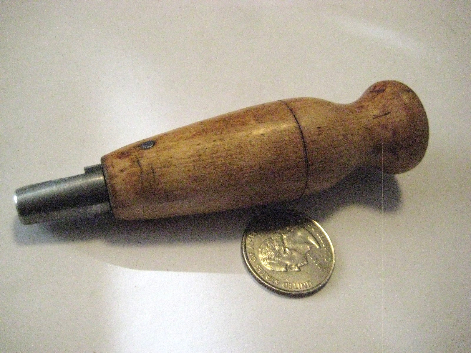 VINTAGE HARDWOOD HANDLED CHUCK STYLE TOOL BIT HOLDER GOOD USED CONDITION