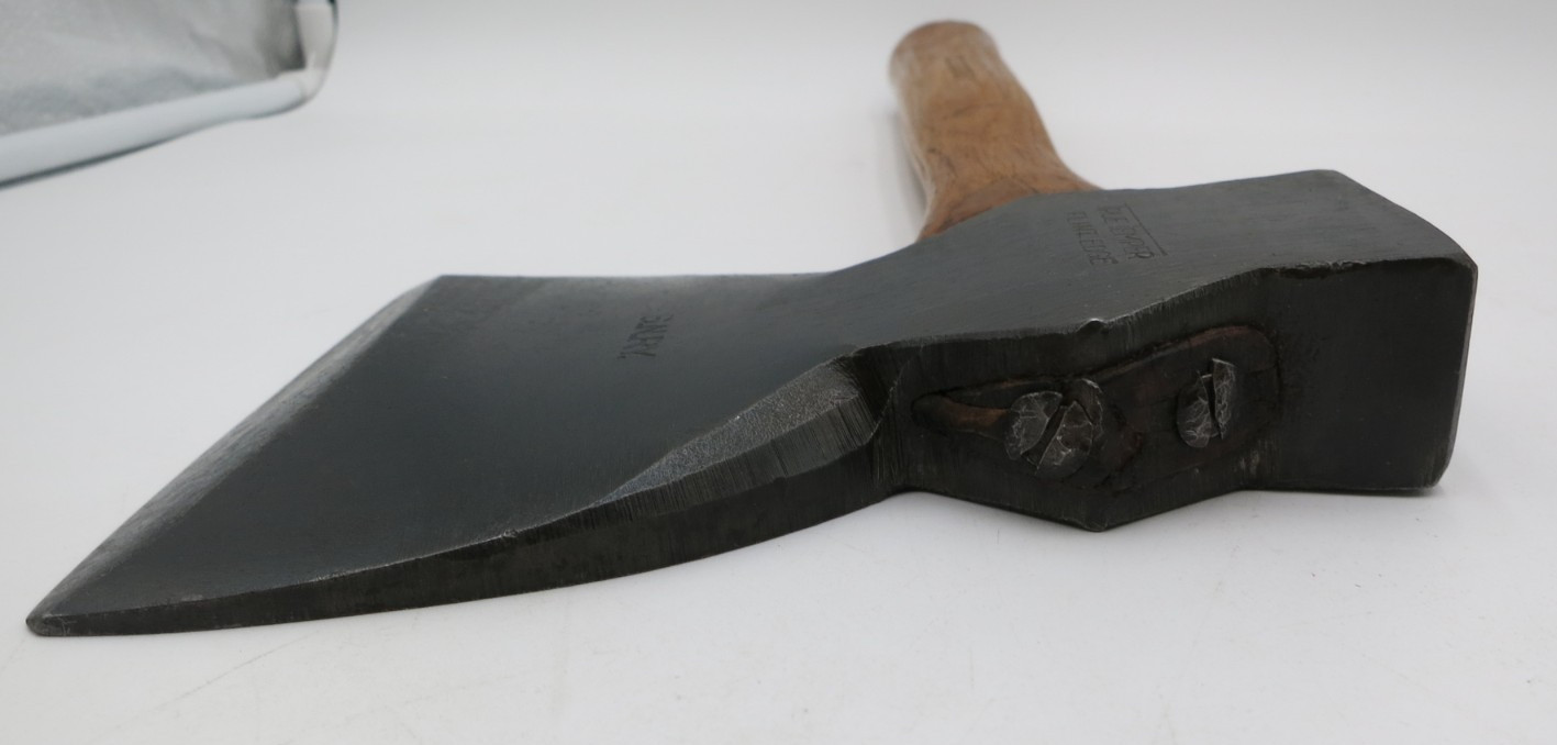 RARE TRUE TEMPER FLINT EDGE GREAT NORTHERN RAILROAD 3 1/2 LB HAND HEWING HATCHET