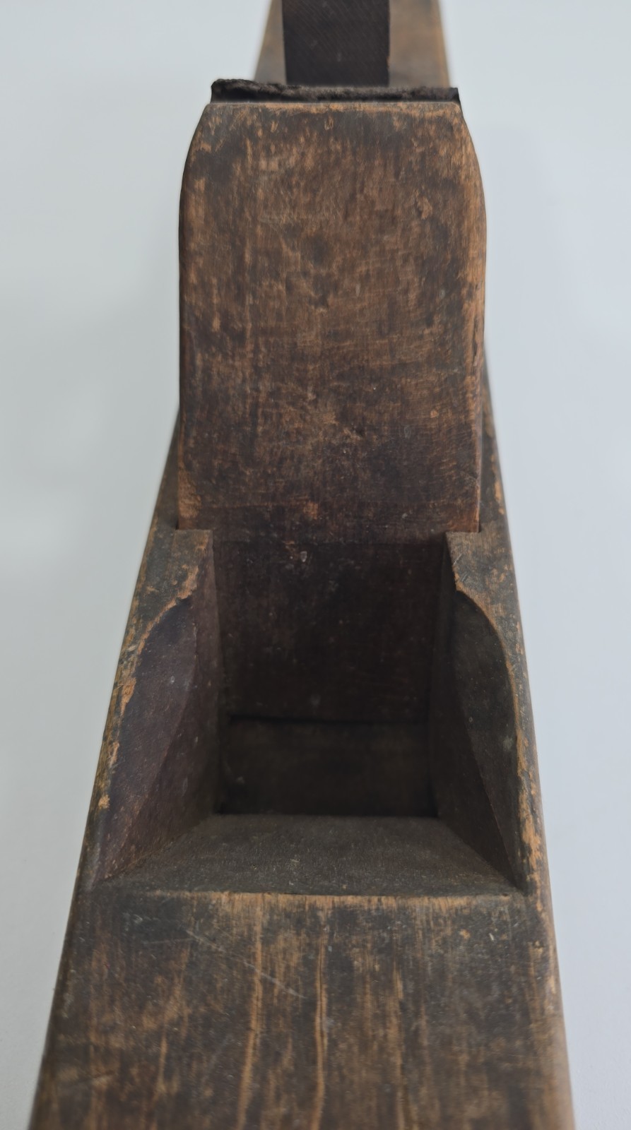 Vintage Sandusky Tool Co No.16 Wooden Jointer Plane 22″ Woodworking Tool