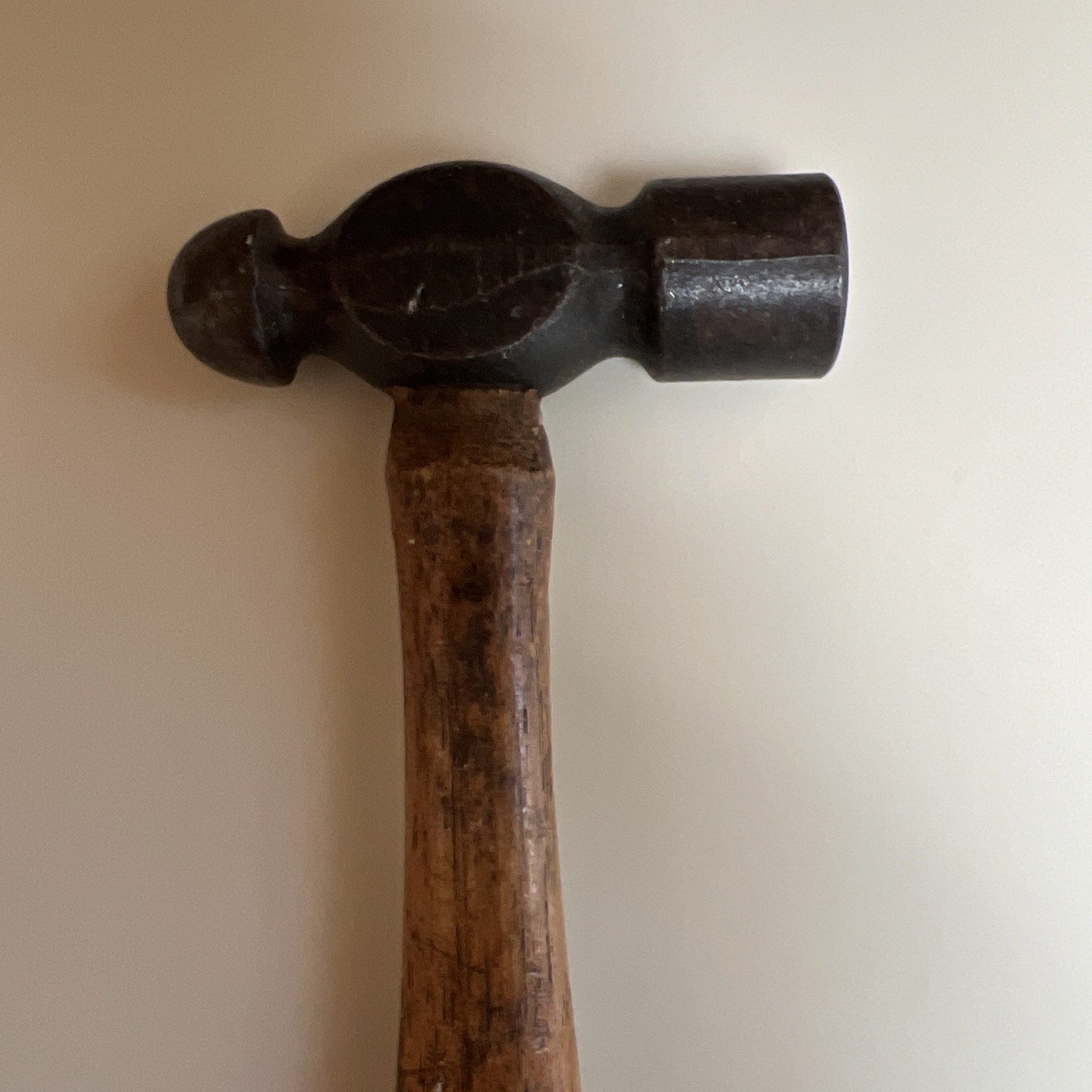 Vintage Bond Ball Peen Hammer with Wood Handle – 20 oz.